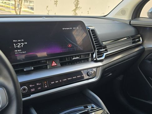 Certified 2024 Kia Sportage EX w/ EX Premium Package image 30