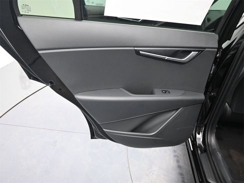 New 2026 Kia Niro LX image 17