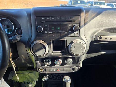 Used 2017 Jeep Wrangler Sport w/ Connectivity Group image 18