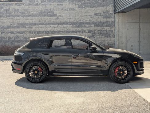 New 2026 Porsche Macan GTS AWD/4WD image 8