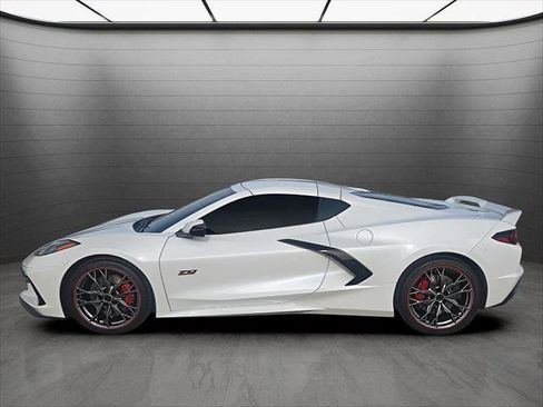 Used 2023 Chevrolet Corvette Stingray Premium Cpe w/ Z51 Performance Package image 2