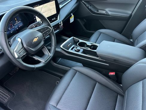 New 2026 Chevrolet Equinox LT w/ Convenience Package II FWD image 10