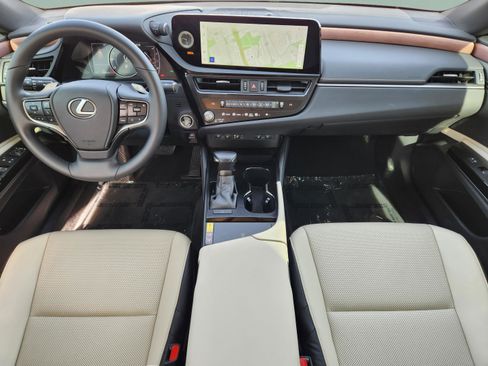 Used 2025 Lexus ES 350 w/ Premium Package image 30