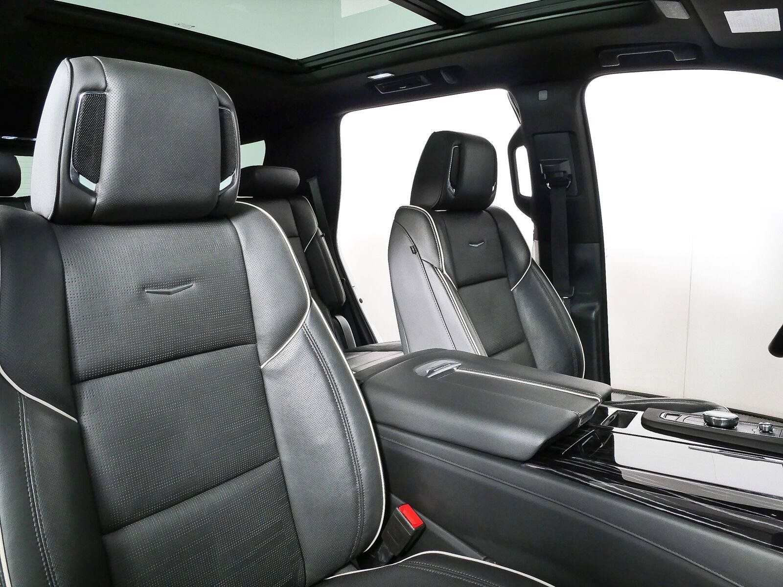 Used 2023 Cadillac Escalade Sport w/ Touring Package AWD/4WD image 24