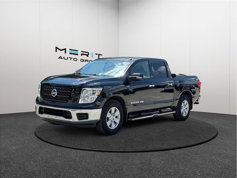 Used 2019 Nissan Titan SV RWD image 4
