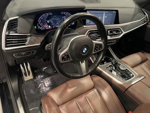 Certified 2022 BMW X7 xDrive40i w/ M Sport Package image 13