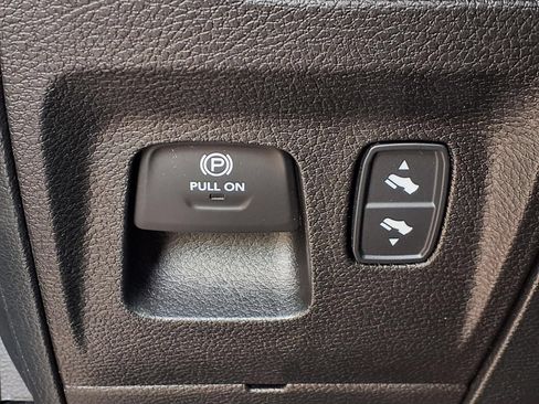 Used 2022 RAM 1500 Lone Star AWD/4WD image 10