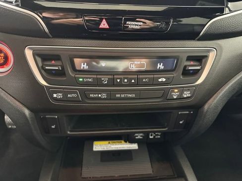 Used 2023 Honda Passport TrailSport image 24