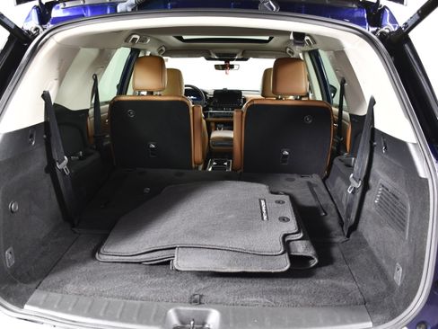 Used 2023 Nissan Pathfinder Platinum AWD/4WD image 53