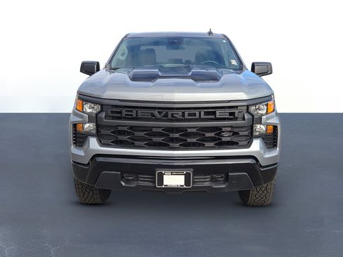 New 2026 Chevrolet Silverado 1500 Custom Trail Boss w/ Dark Appearance Package image 2