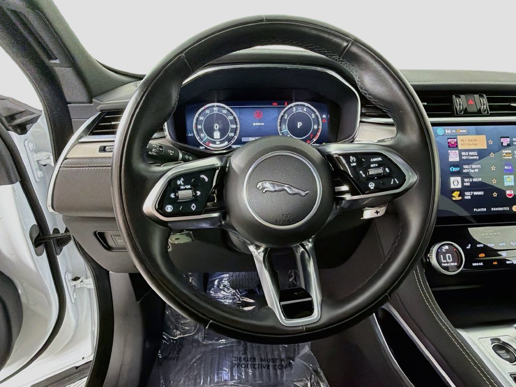 Used 2025 Jaguar F-PACE R-Dynamic S AWD/4WD image 11