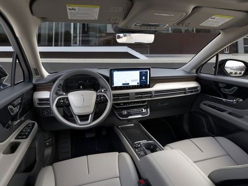 New 2026 Lincoln Corsair Grand Touring image 9