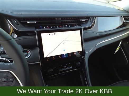 Used 2023 Jeep Grand Cherokee 4xe w/ Luxury Tech Group II image 17