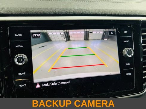 Used 2022 Volkswagen Atlas Cross Sport SE FWD image 7