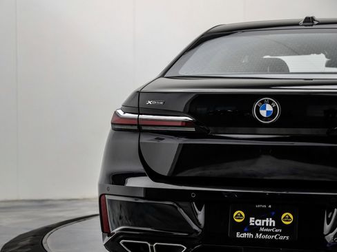 Used 2026 BMW 760i xDrive w/ Executive Package AWD/4WD image 14