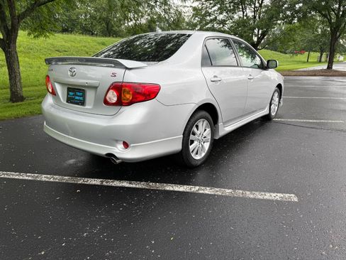 Used 2010 Toyota Corolla S FWD image 3