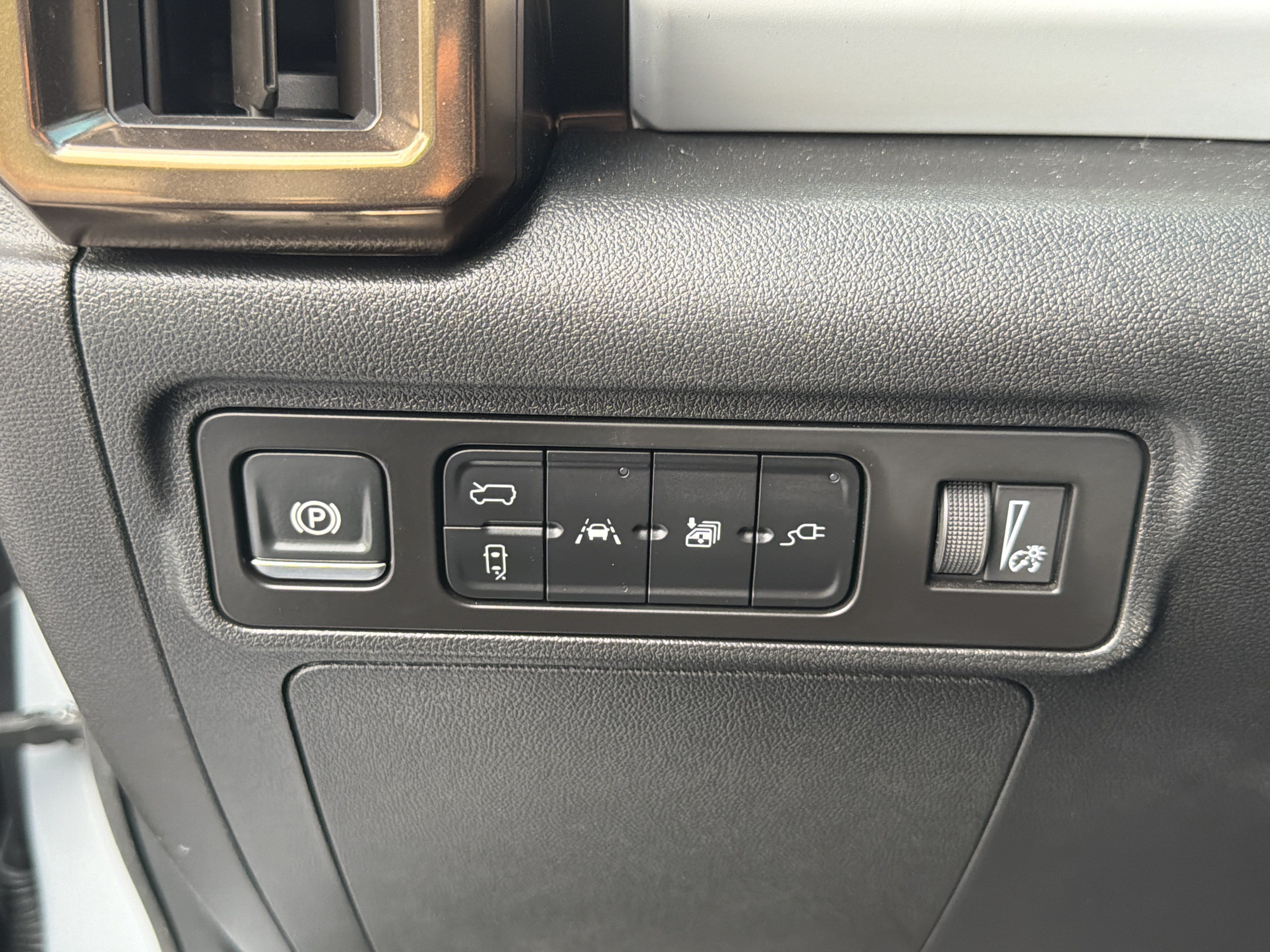 Used 2024 GMC Hummer EV 3X w/ LPO, Illumination Package AWD/4WD image 30
