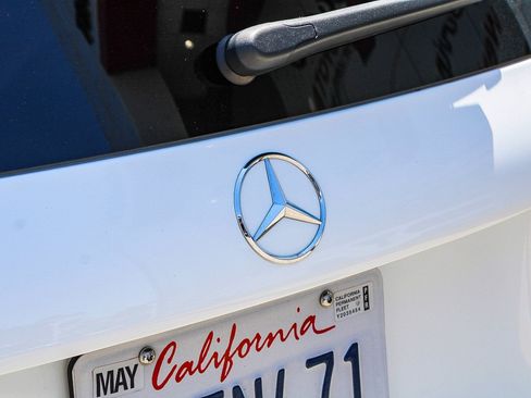Used 2024 Mercedes-Benz GLB 250 image 11