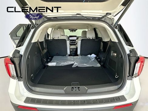 New 2026 Ford Explorer Active w/ Active Comfort Package AWD/4WD image 10