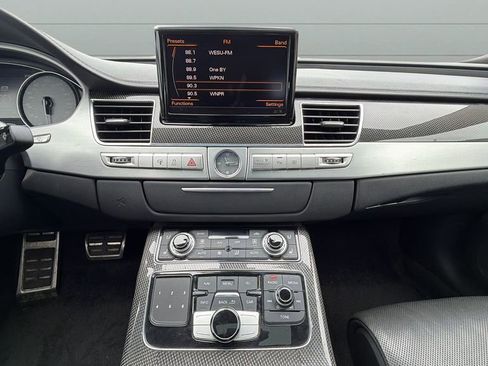 Used 2014 Audi S8 image 10