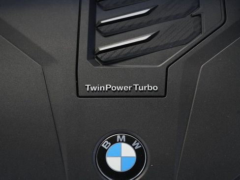 Used 2022 BMW X6 xDrive40i w/ M Sport Package image 18