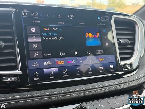 Certified 2025 Chrysler Pacifica Limited image 20