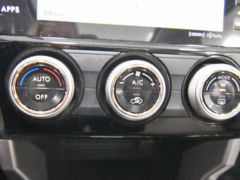 Used 2017 Subaru Forester 2.5i Limited image 26