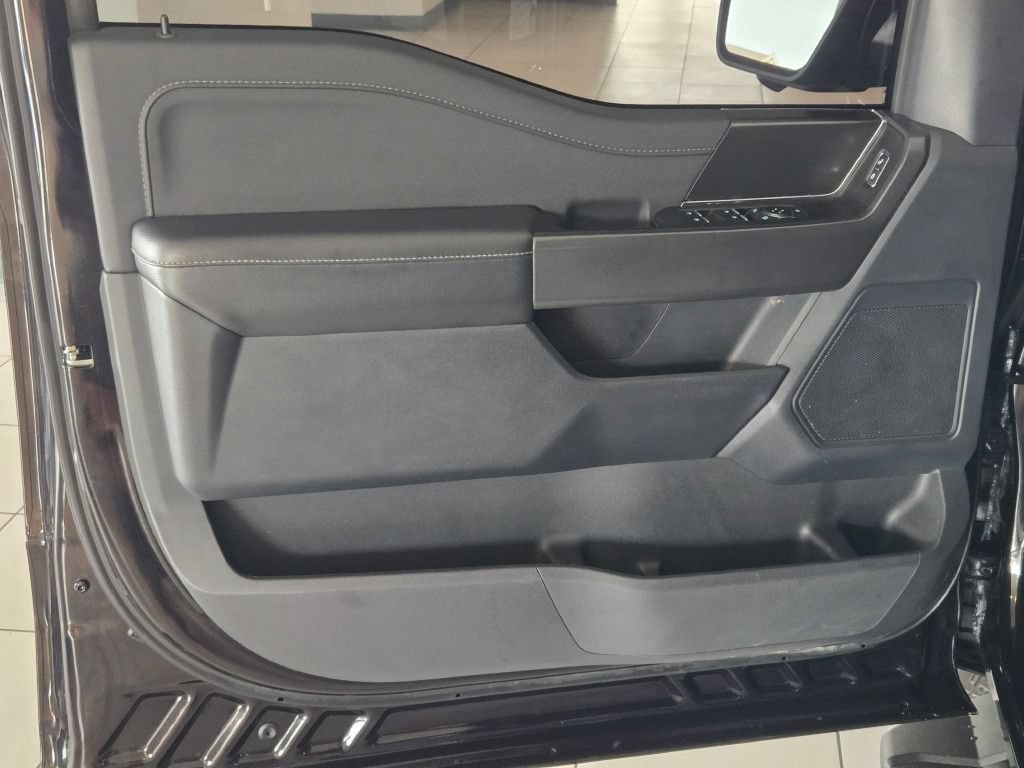 Used 2024 Ford F150 XLT w/ XLT Black Appearance Package AWD/4WD image 19