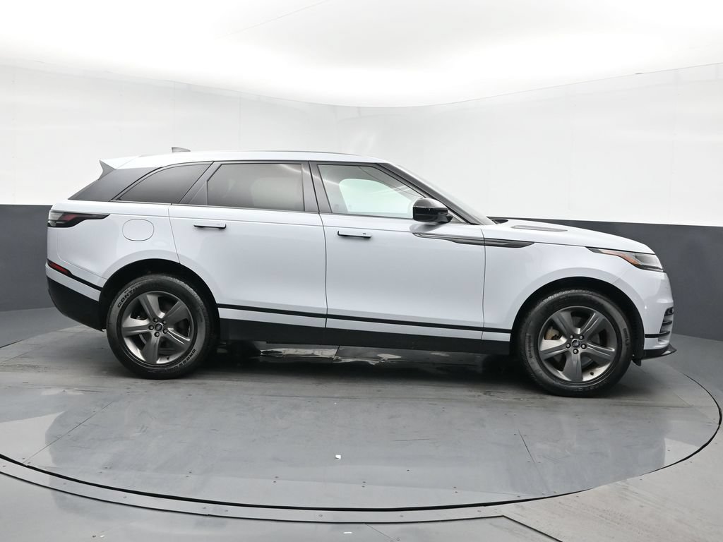 Used 2025 Land Rover Range Rover Velar Dynamic SE AWD/4WD image 3