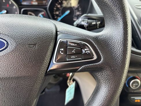 Used 2018 Ford Escape SE image 13