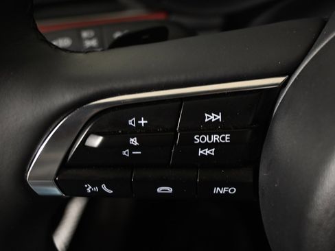 Certified 2025 MAZDA MAZDA3 Hatchback w/Premium Plus Pkg image 35