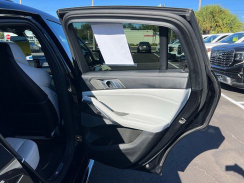 Used 2022 BMW X6 M image 53