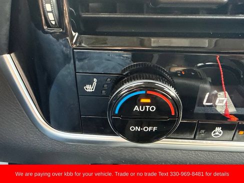 Used 2021 Nissan Rogue SV AWD/4WD image 26