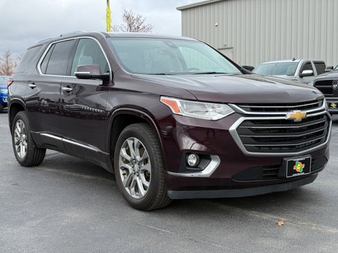 Used 2019 Chevrolet Traverse Premier image 2