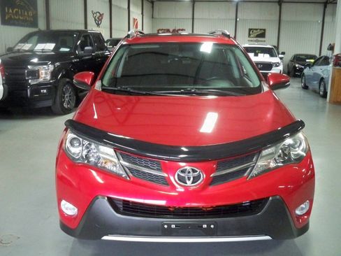 Used 2013 Toyota RAV4 XLE image 2