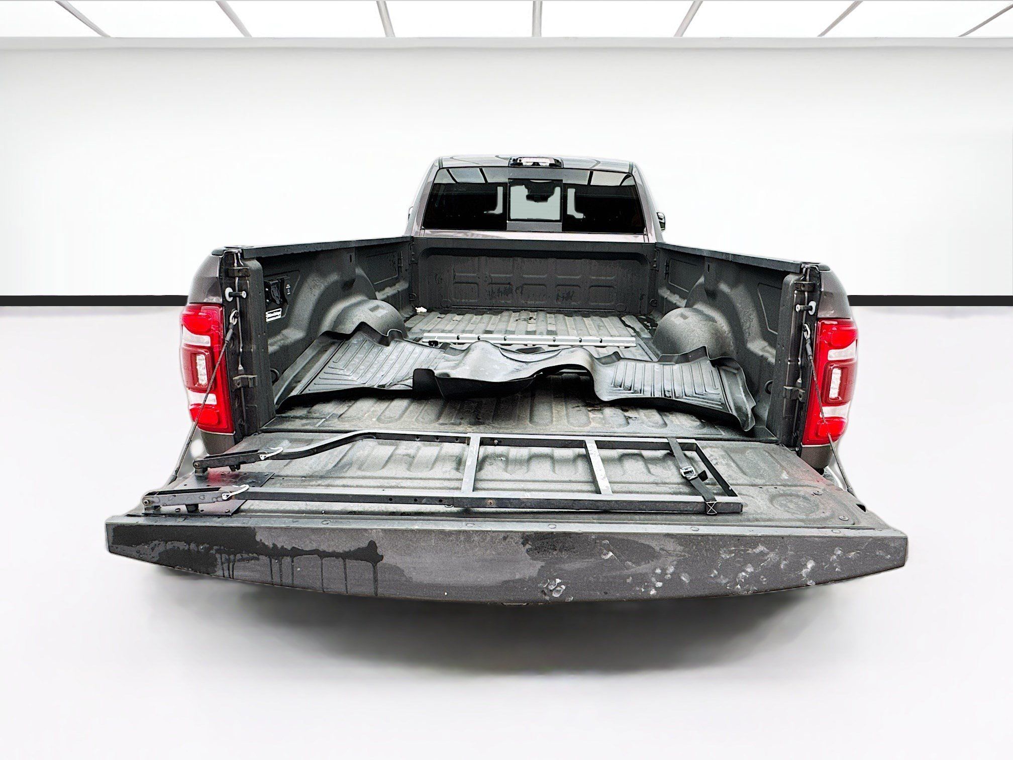 Used 2022 RAM 3500 Limited AWD/4WD image 17