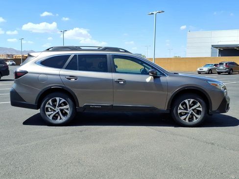 Used 2022 Subaru Outback Limited AWD/4WD image 8