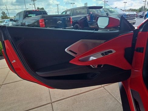 Used 2022 Chevrolet Corvette Stingray Preferred Cpe w/ Z51 Performance Package RWD image 14