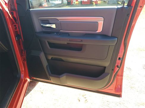 Used 2024 RAM 1500 Classic SLT image 34