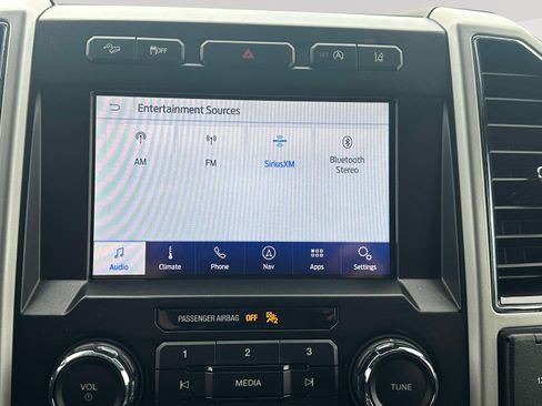 Used 2020 Ford F150 Lariat image 10