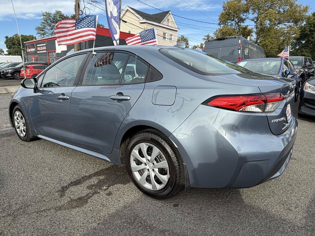 Used 2021 Toyota Corolla LE FWD image 6