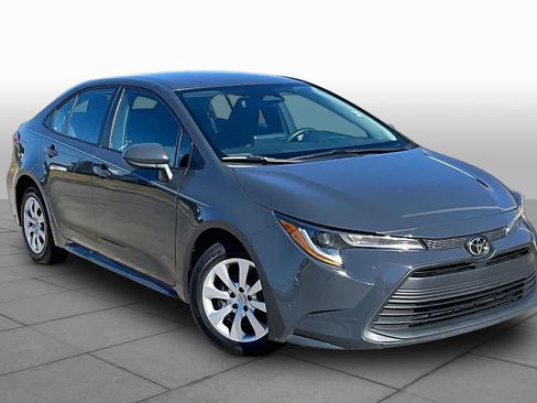 Used 2024 Toyota Corolla LE FWD image 3