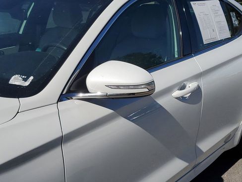 Used 2025 Genesis G70 2.5T image 12