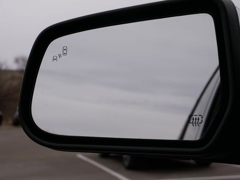 Used 2017 Chevrolet Equinox Premier w/ Enhanced Convenience Package image 33