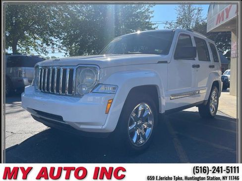 Used 2012 Jeep Liberty Limited w/ Tire & Wheel Group image 8