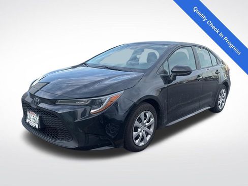 Used 2021 Toyota Corolla LE FWD image 1