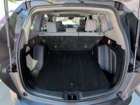 Used 2017 Honda CR-V EX image 12