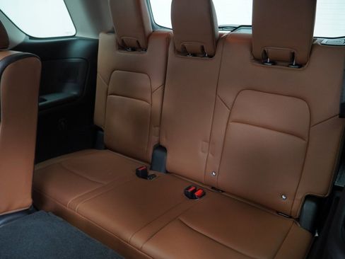 Used 2024 Nissan Pathfinder Platinum w/ Cargo Package image 24