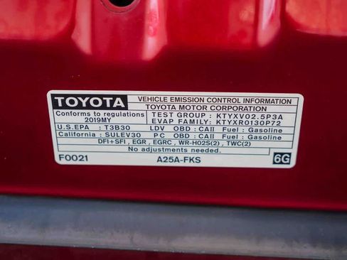 Used 2019 Toyota Camry LE FWD image 27