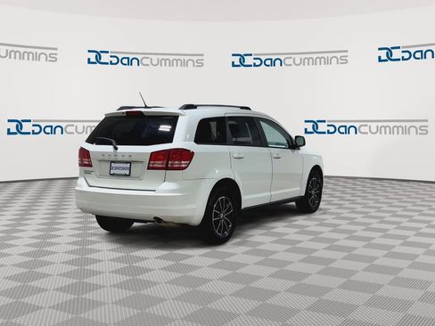 Used 2017 Dodge Journey SE w/ Flexible Seating Group FWD image 8
